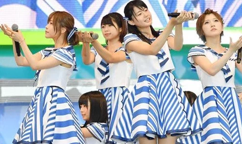 人人扣人人操三个少女 人人扣人人操三个少女