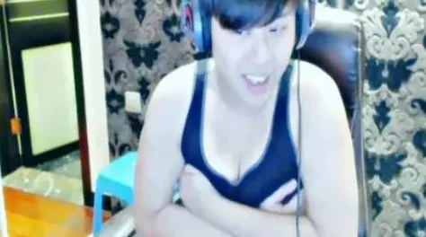 暴躁少女csgo主播新不装了我是富二代 暴躁少女csgo主播新不装了我是富二代