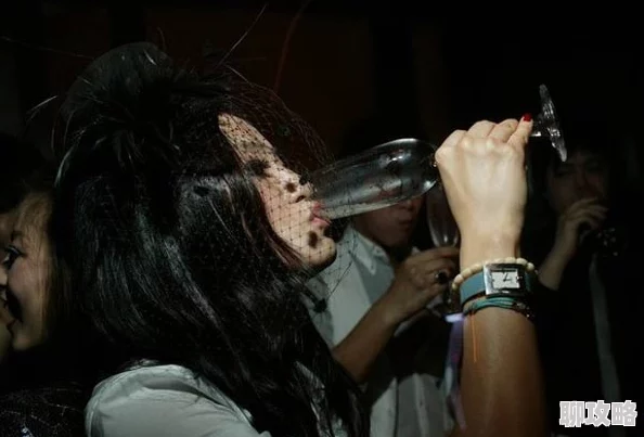 乌克兰性猛交ⅩXXX乱大交指的是一种混乱无序的性行为方式