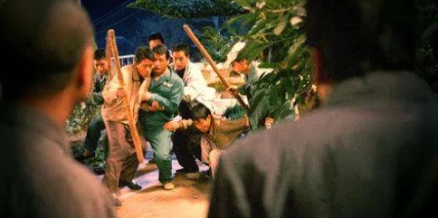 四十度晒(完整版)感受夏日酷热的真实体验,影片细腻展现人性光辉 四十度晒(完整版)感受夏日酷热的真实体验,影片细腻展现人性光辉