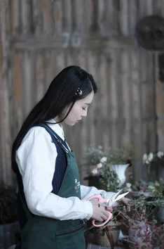花房姑娘免费观看全集最近上线了4K高清修复版 花房姑娘免费观看全集最近上线了4K高清修复版
