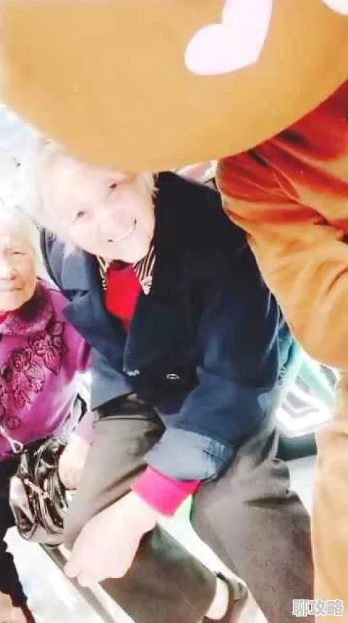 老太做爰xxxxx视频最近爆红网络引发热议网友纷纷点赞评论 老太做爰xxxxx视频最近爆红网络引发热议网友纷纷点赞评论