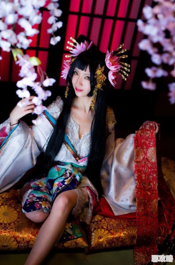 户外苏妲己三个老头叫什么是指在户外活动中，三个老年男性角色被戏称为“苏妲己”的情景