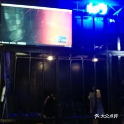 V.R.俱乐部抢先体验虚拟现实新世界