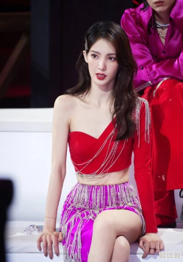 VN.077御姐型魅惑女神慕羽茜最近参加了国际时装周并大放异彩 VN.077御姐型魅惑女神慕羽茜最近参加了国际时装周并大放异彩