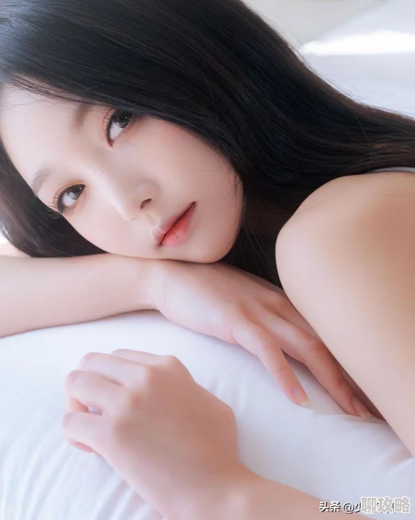 日韩精品美女最近推出全新系列写真集,展现多样化风格与魅力 日韩精品美女最近推出全新系列写真集,展现多样化风格与魅力