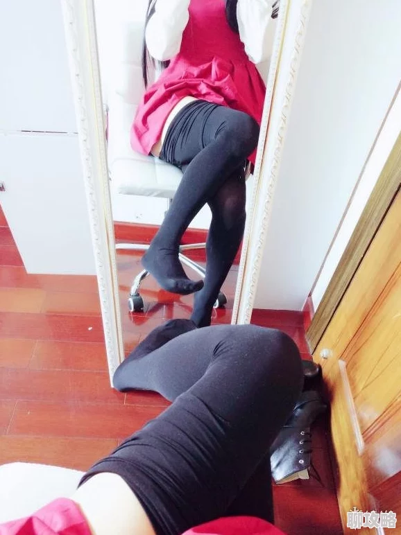 主播蜜汁丝袜精品自拍大汉情缘之云中歌