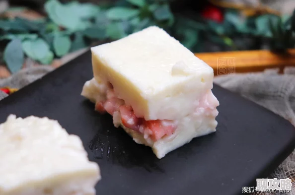 厨房里摸着乳丰满在线观看新鲜出炉的美味蛋糕制作教程 厨房里摸着乳丰满在线观看新鲜出炉的美味蛋糕制作教程