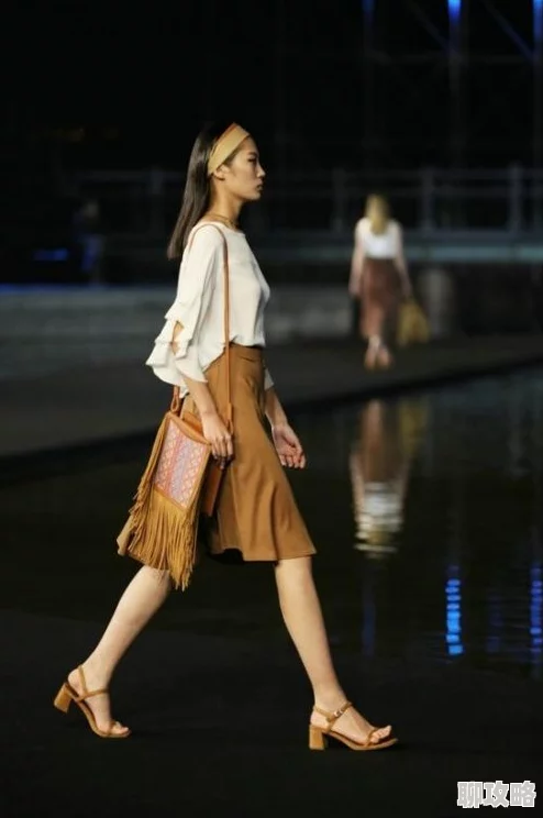 伊人精品国产春季新款上市时尚潮流引领风骚 伊人精品国产春季新款上市时尚潮流引领风骚