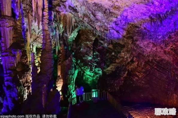 与亲女洗澡伦了东北最近发现一处神秘的地下溶洞吸引众多游客前往探秘 与亲女洗澡伦了东北最近发现一处神秘的地下溶洞吸引众多游客前往探秘