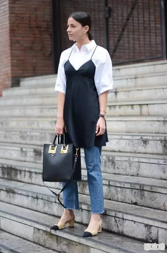 妞色最新时尚潮流发布会引领夏季穿搭风潮