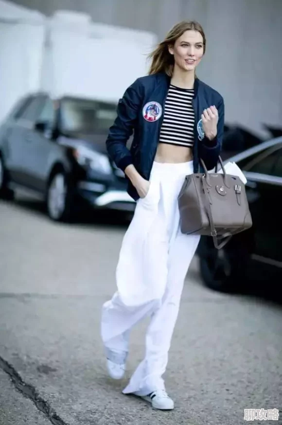 妞色最新时尚潮流发布会引领夏季穿搭风潮