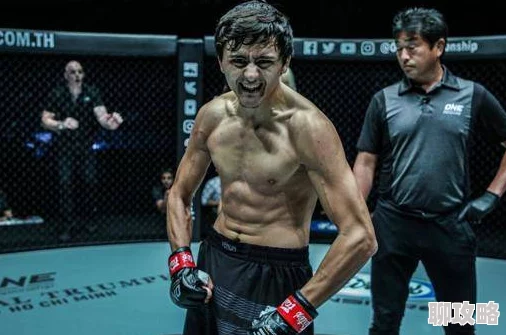 被猛男狂cao的小男生努力追求梦想,勇敢面对挑战,展现出无畏的精神和积极向上的态度 被猛男狂cao的小男生努力追求梦想,勇敢面对挑战,展现出无畏的精神和积极向上的态度