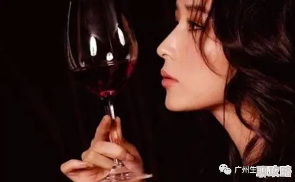 她每天都在撩女主最近她为女主准备了一场浪漫的烛光晚餐,令女主感动不已 她每天都在撩女主最近她为女主准备了一场浪漫的烛光晚餐,令女主感动不已