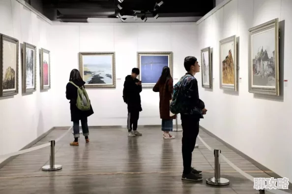 陈梅李山近日两位艺术家合作举办展览展出多幅新作吸引众多观众前来参观