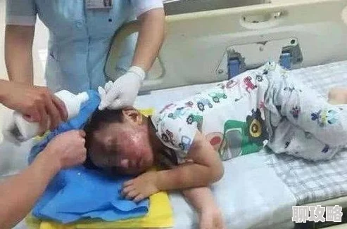 小女孩灌肠小女孩因误食异物被紧急送医医生称需进行灌肠手术以确保安全