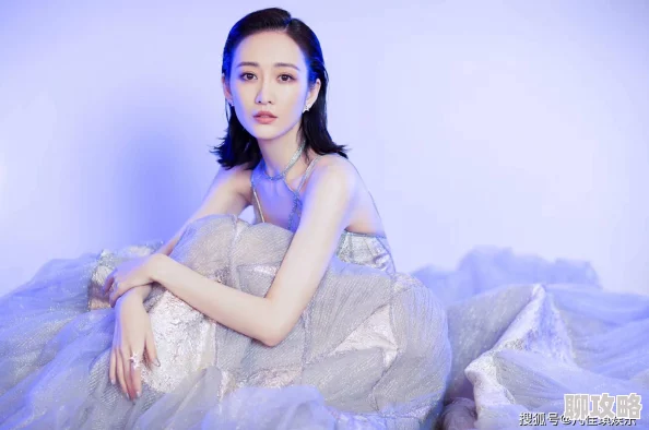 绝色杨雨婷后续第四章杨雨婷在一次偶然的机会中发现了一个隐藏的秘密,改变了她的命运。 绝色杨雨婷后续第四章杨雨婷在一次偶然的机会中发现了一个隐藏的秘密,改变了她的命运。