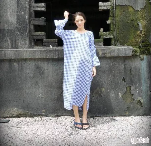 窄裙妈妈：最近她在社交媒体上分享了自己的健身心得和穿搭技巧，吸引了众多粉丝的关注