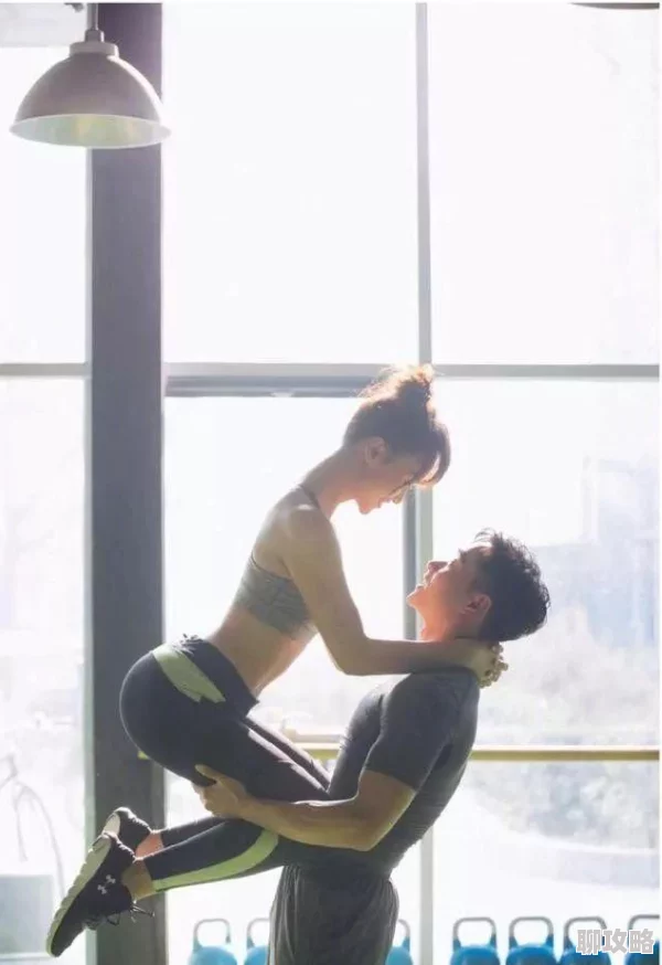 年轻帅主玩奴30min视频积极向上，展现友谊与快乐，传递正能量与美好生活理念