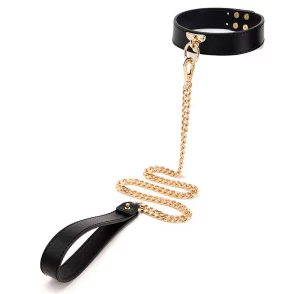 女m被主人绑着调教1v1宠主人新增了项圈和脚镣进行更深入的调教