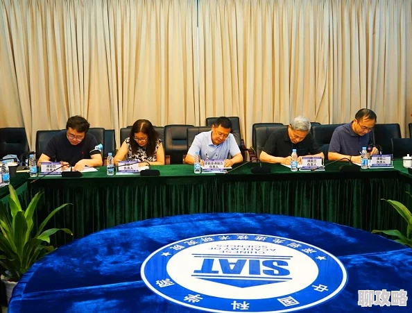 张雅丹和黄总项目合作洽谈顺利预计下周签订合同