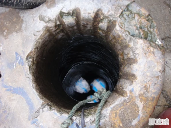 用毛笔蘸下面洞里的水写字作文村民发现洞是古井已派人清理 用毛笔蘸下面洞里的水写字作文村民发现洞是古井已派人清理