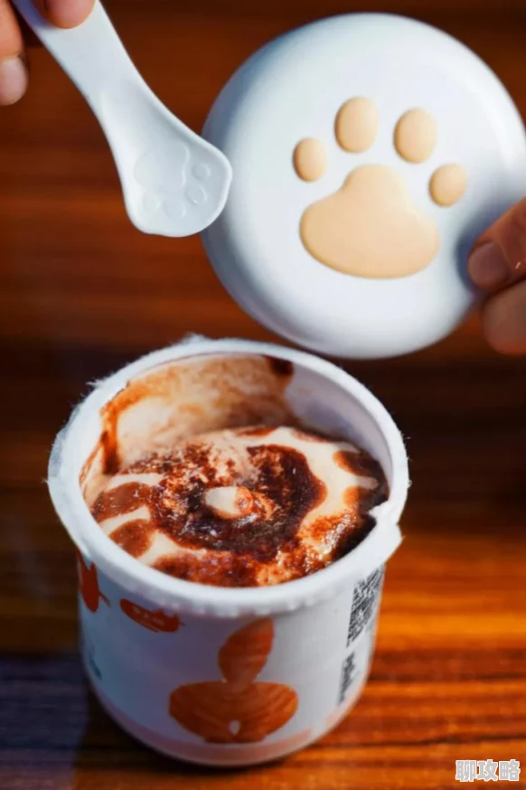 榴莲深夜里释放自己榴莲浓郁果香弥漫开来引来馋猫无数小区居民纷纷投诉 榴莲深夜里释放自己榴莲浓郁果香弥漫开来引来馋猫无数小区居民纷纷投诉