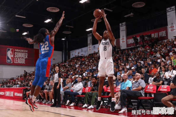 打桩机40分钟喷无数次水NBA季前赛坎斯大班vs猛龙团结拼搏展现青春活力追逐梦想