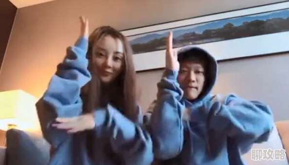 厨房里将她腿分得更开视频高清完整版流出引发网友热议