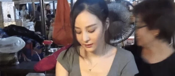 含着她的乳尖h少女的羞涩初体验在颤抖中逐渐升温