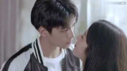 嗯啊h不要九零追夫记甜蜜浪漫的爱情故事,令人心动不已 嗯啊h不要九零追夫记甜蜜浪漫的爱情故事,令人心动不已