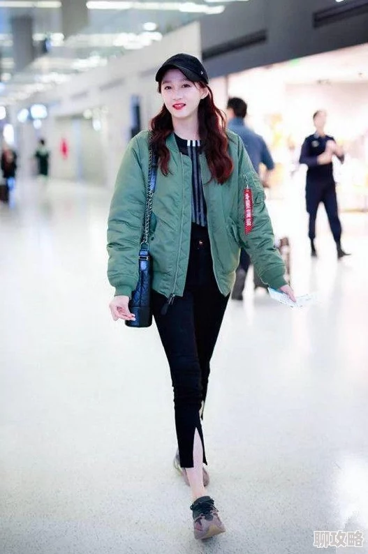 亚洲婷婷六月夏季时尚潮流来袭,清凉穿搭引领风尚 亚洲婷婷六月夏季时尚潮流来袭,清凉穿搭引领风尚