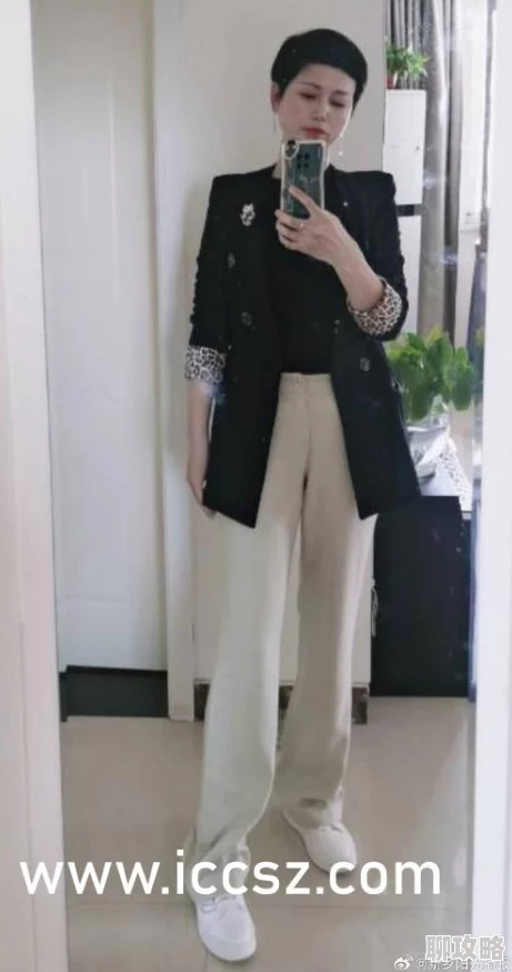 变成黑皮辣妹后和我的朋友z了欲望你好追求梦想的路上勇敢前行相信自己能创造美好未来 变成黑皮辣妹后和我的朋友z了欲望你好追求梦想的路上勇敢前行相信自己能创造美好未来