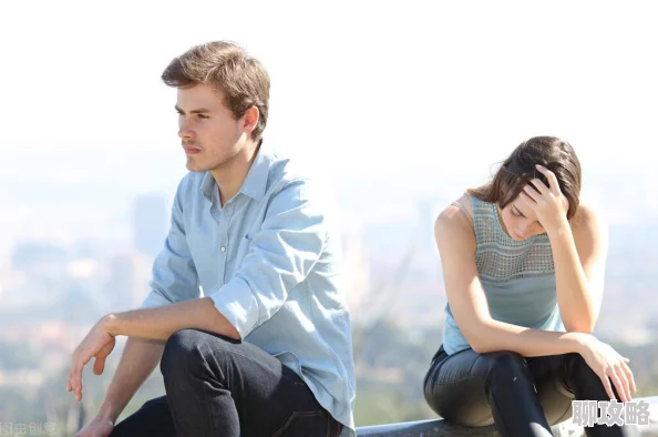 职场妻子出轨听说和同部门小鲜肉主管暧昧不清经常一起加班 职场妻子出轨听说和同部门小鲜肉主管暧昧不清经常一起加班