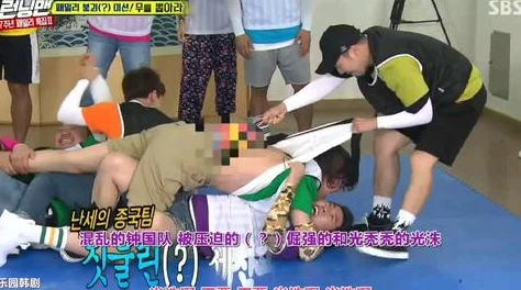 男生互摸jiji秘无短裤震惊!监控曝光竟是集体行为 男生互摸jiji秘无短裤震惊!监控曝光竟是集体行为