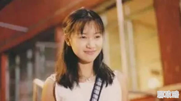 校花被拉到树林里糟蹋小说据说男主是隔壁学校的篮球队长还和校花青梅竹马