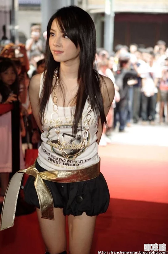 翁熄粗大第二篇十四章小莹原标题为《乡村艳妇》现已因传播淫秽色情内容被举报封禁