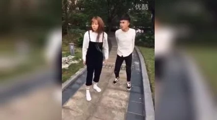 被女同桌调教成鞋袜奴脚奴听说班主任发现了还叫了家长现在学校都传遍了 被女同桌调教成鞋袜奴脚奴听说班主任发现了还叫了家长现在学校都传遍了