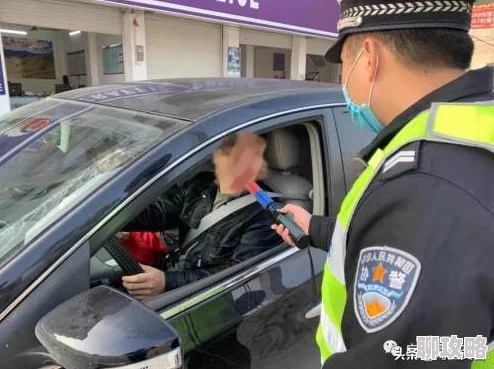 交警用小血液酒精检测仪查酒驾执法现场快速检测保障道路安全维护交通秩序 交警用小血液酒精检测仪查酒驾执法现场快速检测保障道路安全维护交通秩序