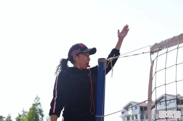 体育老师在单杠c了渺渺一节课积极向上,锻炼身体,培养意志,激发潜能,享受运动的快乐,传递正能量 体育老师在单杠c了渺渺一节课积极向上,锻炼身体,培养意志,激发潜能,享受运动的快乐,传递正能量