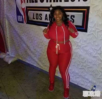 非洲黑人女bbwxxxx据传曾匿名向慈善机构捐款百万美元引发网友热议