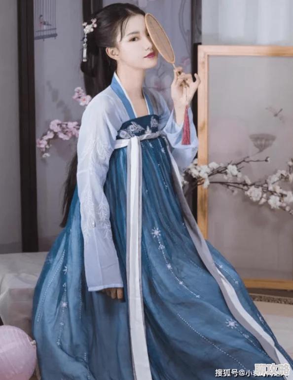 汉服女装齐胸襦裙被扒透明现场视频疯传疑似网红炒作博眼球 汉服女装齐胸襦裙被扒透明现场视频疯传疑似网红炒作博眼球