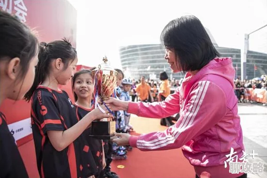 差差差不多30秒的轮滑视频精彩轮滑技巧展示新手也能快速学会 差差差不多30秒的轮滑视频精彩轮滑技巧展示新手也能快速学会