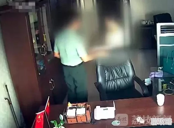 被八个男人扒开腿灌了牛奶震惊!网曝酒吧监控视频流出引发网友强烈谴责 被八个男人扒开腿灌了牛奶震惊!网曝酒吧监控视频流出引发网友强烈谴责