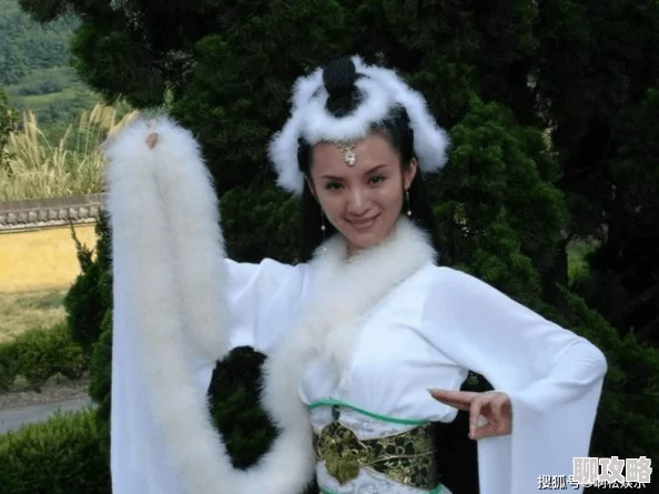 傲慢膏药狐修炼千年终化人形下山历练却遇真爱