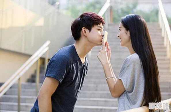 国产男玩女这种物化女性的低俗表达令人不适且传播不良价值观