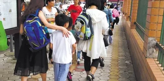 成视频年人黄网站免费动漫警惕!涉嫌传播非法色情内容,请勿访问 成视频年人黄网站免费动漫警惕!涉嫌传播非法色情内容,请勿访问