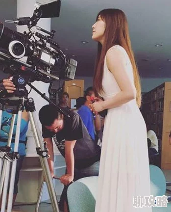 校花脱了裙子露白色内内网传校园视频截图曝光引发热议