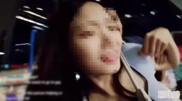 美女被撕开内衣内裤强吻捏胸曝光视频引网友愤怒谴责施暴者行径