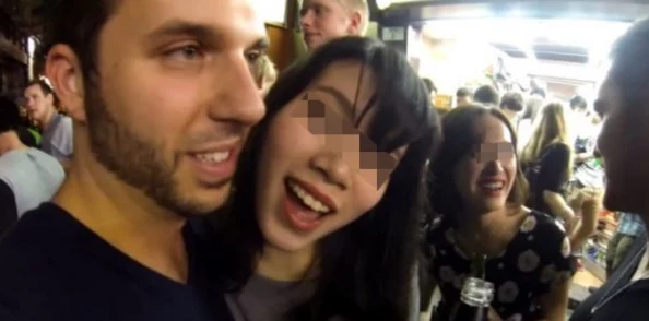 女留学生与洋老外床战视频疯传网络引发热议校方已介入调查 女留学生与洋老外床战视频疯传网络引发热议校方已介入调查